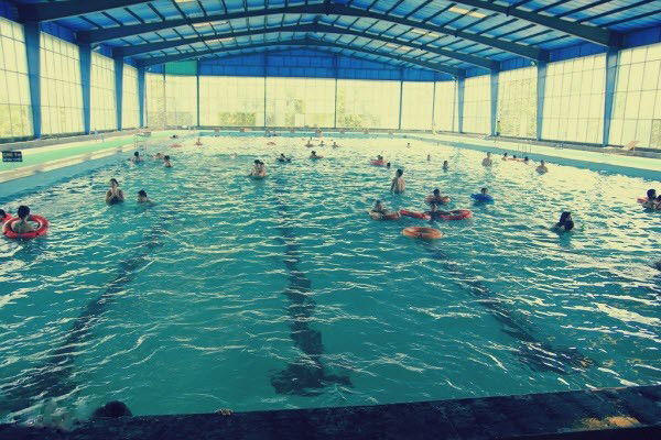 Bể bơi khoáng nóng tại Khoang Xanh Suối Tiên - du lịch Ba Vì