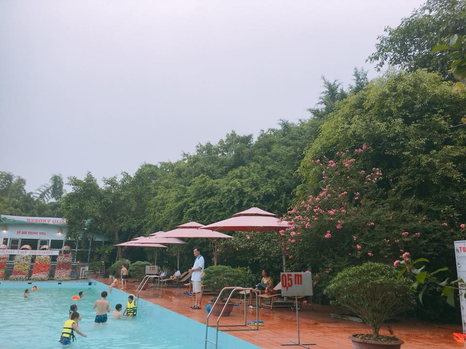 Bể bơi tại Quảng Tây Resort